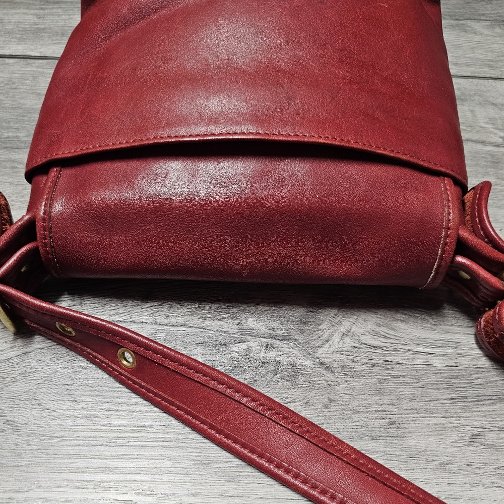 Coach EUC Bags Vintage Legacy Companion Flap #9715 Red Crossbody Bag A Gem - Picture 8 of 12